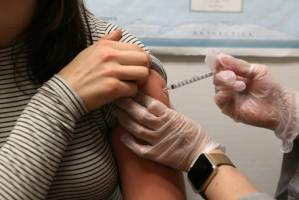 Heart attack risk rises 6x in week post-flu.jpg