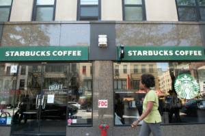 Starbucks shuts 8,000 US stores for racial bias training.jpg Starbucks shuts 8,000 US stores for racial bias training.jpg