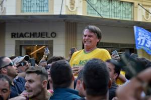 Attacker stabs Brazil's right-wing presidential frontrunner.jpg Attacker stabs Brazil's right-wing presidential frontrunner.jpg