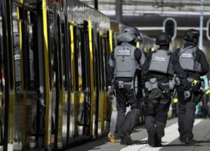 Dutch police arrest suspect after three shot dead on tram.jpg Dutch police arrest suspect after three shot dead on tram.jpg