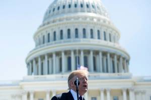 Trump ramps up battle against Chinese telecom giant Huawei.jpg Trump ramps up battle against Chinese telecom giant Huawei.jpg
