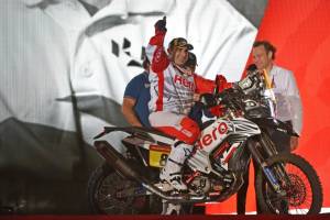 Dakar Rally in mourning as Portuguese rider Goncalves dies in crash.jpg Dakar Rally in mourning as Portuguese rider Goncalves dies in crash.jpg