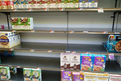 Supermarket shelves go bare as Omicron disrupts US.jpg Supermarket shelves go bare as Omicron disrupts US.jpg