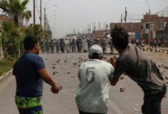 Peru ends Lima curfew aimed at quelling protests.jpg Peru ends Lima curfew aimed at quelling protests.jpg