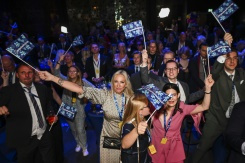 Sweden's right wing poised for election victory on far-right gains.jpg