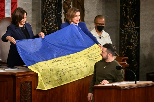 Zelensky says US aid not 'charity' on triumphant US visit