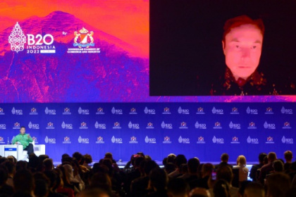 Musk sees aliens, tunnels in a candlelit G20 vision of the future.jpg Musk sees aliens, tunnels in a candlelit G20 vision of the future.jpg