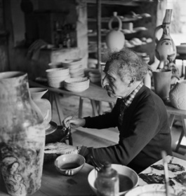 Chagall painting stolen by Nazis sells for $7.4 mn at US auction.jpg