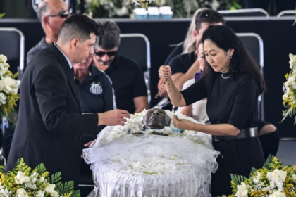 Brazil pays final respects to football giant Pele.jpg Brazil pays final respects to football giant Pele.jpg