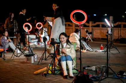 Chinese livestreamers flock outdoors for late-night tips.jpg Chinese livestreamers flock outdoors for late-night tips.jpg