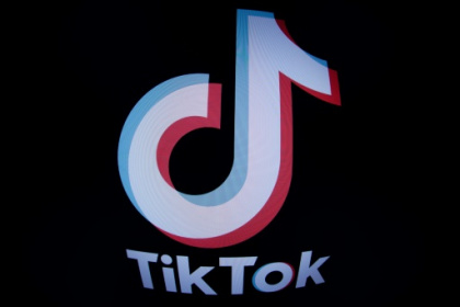 Time US adults spend on TikTok closes in on Netflix.jpg Time US adults spend on TikTok closes in on Netflix.jpg