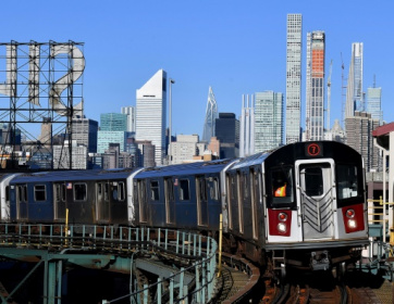 Subway 'surfing' leaves a grisly, lethal toll in New York City.jpg Subway 'surfing' leaves a grisly, lethal toll in New York City.jpg