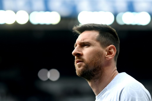 Messi future decision drawing near with Barca return hopes fading