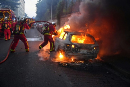 Fresh unrest in France as anger simmers over police shooting.jpg Fresh unrest in France as anger simmers over police shooting.jpg