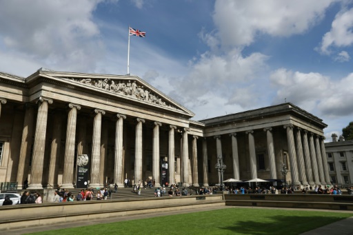 British Museum missing 2,000 artefacts after police called in