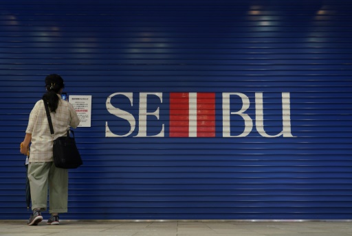 First strike in six decades closes famous Japan department store