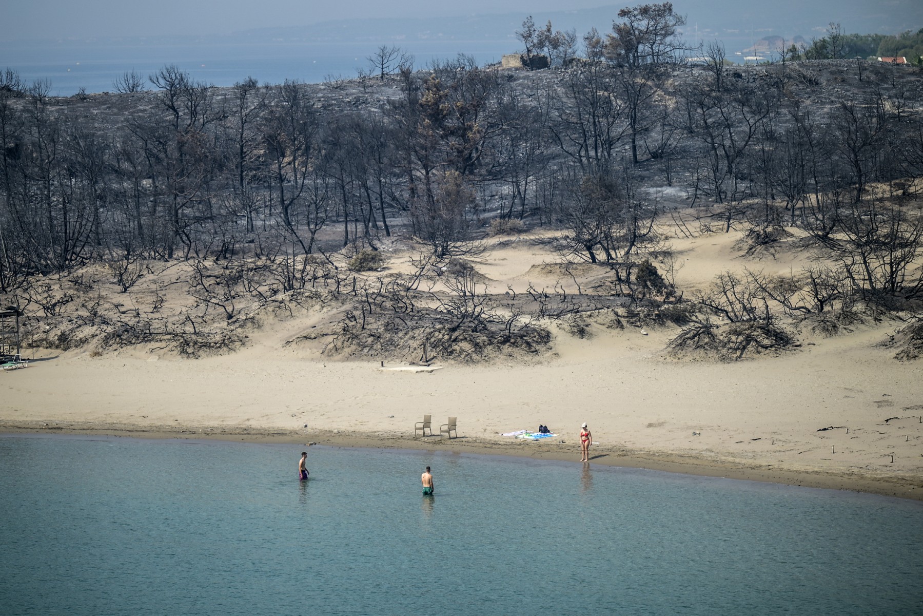 Greece offers free week for tourists who fled fires