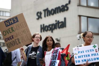 Senior doctors in England stage rare walk out.jpg