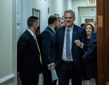 Last-gasp deal averts US government shutdown.jpg Last-gasp deal averts US government shutdown.jpg