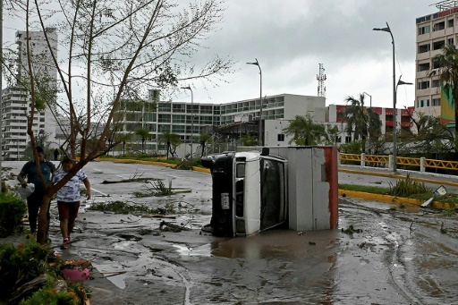 Mexico races to help battered Acapulco after major hurricane