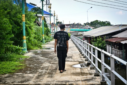 Thai students at rival colleges turn to gang violence.jpg