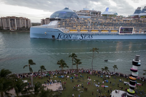 Royal Caribbean's 'Icon,' world's largest cruise ship, sets sail