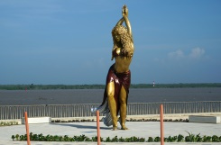 Shakira's Colombian home city unveils statue in her honor.jpg