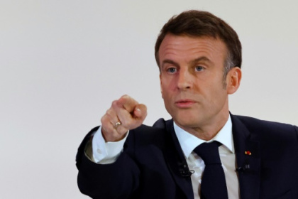 Macron seeks to revive presidency with vow for 'stronger' France.jpg Macron seeks to revive presidency with vow for 'stronger' France.jpg