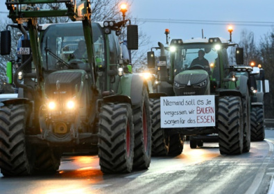 EU under pressure to defuse farmers' anger.jpg