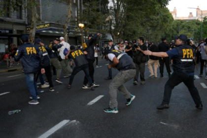 Argentine police battle protesters opposed to sweeping reform bill.jpg Argentine police battle protesters opposed to sweeping reform bill.jpg