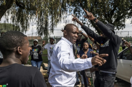 South Africa fragmented opposition jostles for visibility