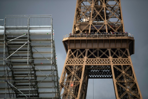 Stadiums rise at Paris landmarks 100 days from Olympics