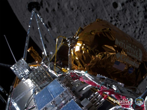 US heads back to the Moon -- with a commercial spaceship