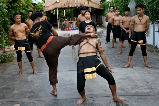 Young Cambodians fight to preserve ancient martial art