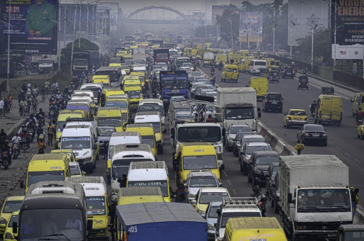 Kinshasa, a megacity of traffic jams, potholes, transit chaos