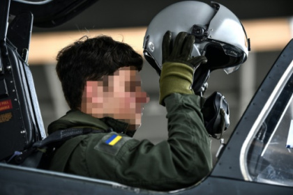 First Ukraine pilots trained to fly Western jets in France.jpg