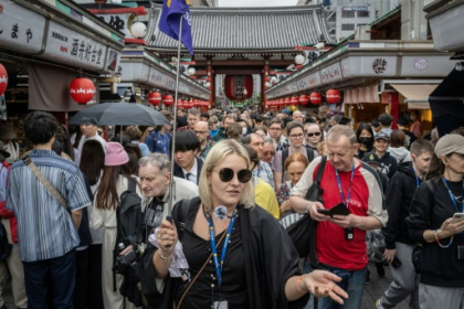 Japan sees 1 mn more tourists post-pandemic, new half-year record.jpg