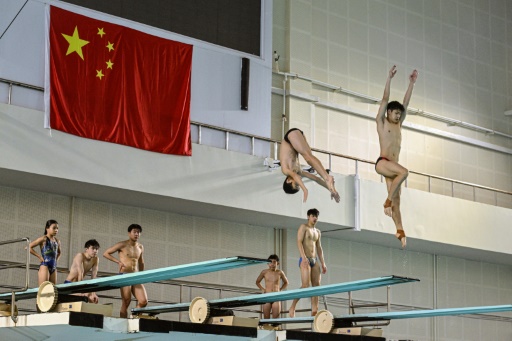 China's Olympic divers inspire next generation at Beijing pool