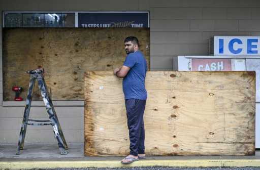 'Extremely dangerous' Hurricane Helene makes landfall in Florida