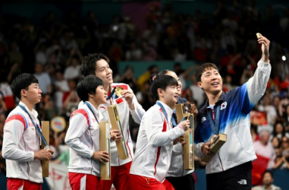 North-South Korea Olympic podium selfie goes viral.jpg