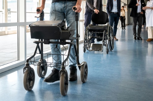 Brain stimulation can help injured people walk: study