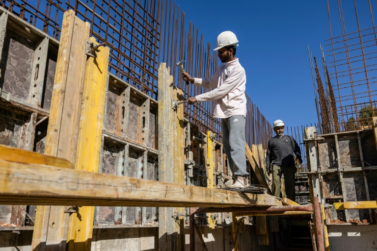 Indian workers replace Palestinians in Israel's building sector