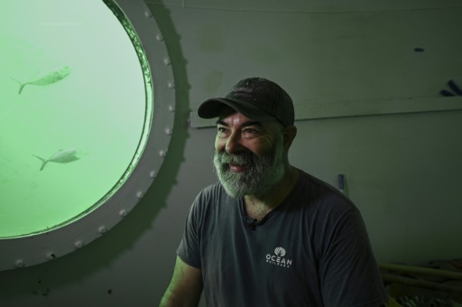 Seeking a new way of life under the sea - and a world record