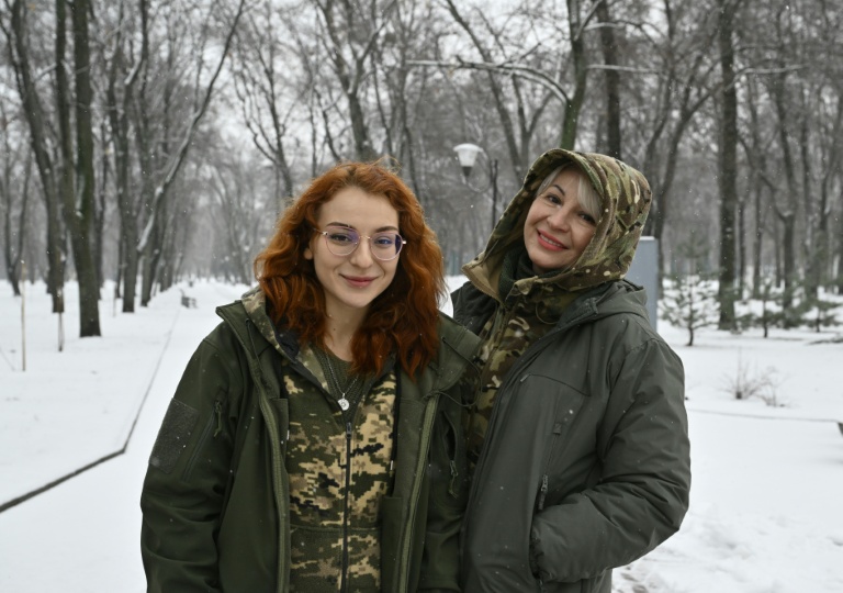 'Under my wing': mums and daughters serving together in Ukraine