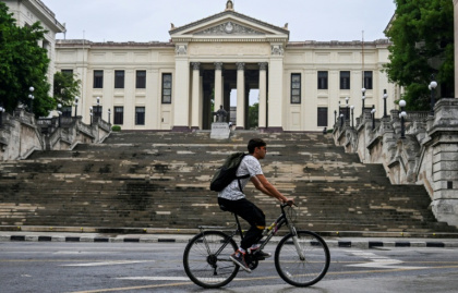 The University of Havana has been at the center of student protests in Cuba over new mobile internet tariffs that penalize users of pesos, leading to complaints of creeping dollarization - YAMIL LAGE (AFP) The University of Havana has been at the center of student protests in Cuba over new mobile internet tariffs that penalize users of pesos, leading to complaints of creeping dollarization - YAMIL LAGE (AFP)