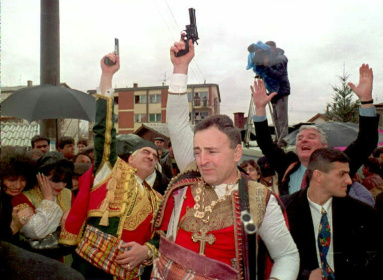 Gangster-turned-warlord Zeljko 'Arkan' Raznatovic (C) on the day in 1995 when he married Serbian turbo folk star Ceca - MILOS VUKADINOVIC (AFP) Gangster-turned-warlord Zeljko 'Arkan' Raznatovic (C) on the day in 1995 when he married Serbian turbo folk star Ceca - MILOS VUKADINOVIC (AFP)