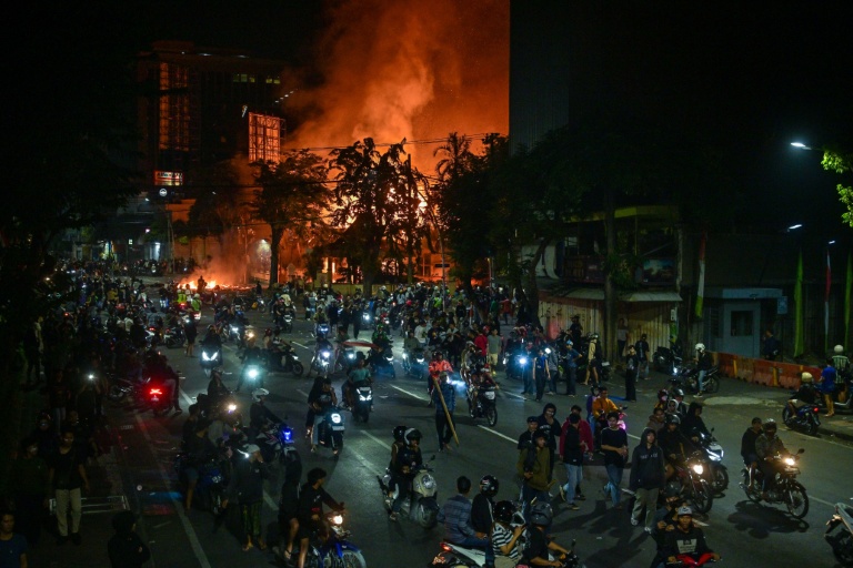 Indonesia cuts lawmaker perks as president tries to quell protests