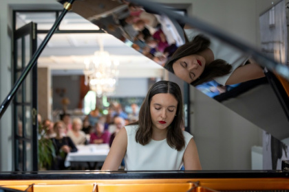 Julia Lozowska of Poland plays during the 80th International Chopin Piano Festival in Duszniki Zdroj - Wojtek RADWANSKI (AFP) Julia Lozowska of Poland plays during the 80th International Chopin Piano Festival in Duszniki Zdroj - Wojtek RADWANSKI (AFP)