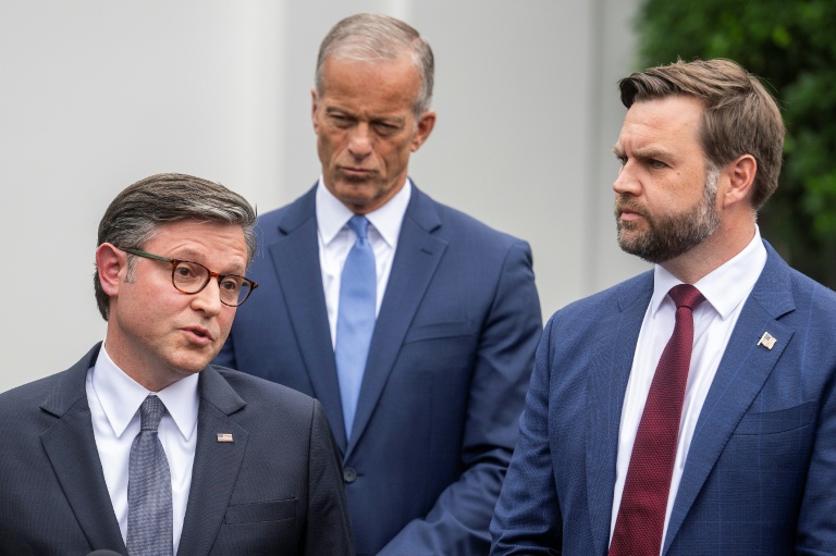 US government enters shutdown as Congress fails to reach funding deal