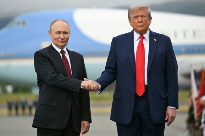 Russian President Vladimir Putin and US President Donald Trump plan to meet in Budapest, Hungary, months after their previous summit in Alaska - ANDREW CABALLERO-REYNOLDS (AFP) Russian President Vladimir Putin and US President Donald Trump plan to meet in Budapest, Hungary, months after their previous summit in Alaska - ANDREW CABALLERO-REYNOLDS (AFP)